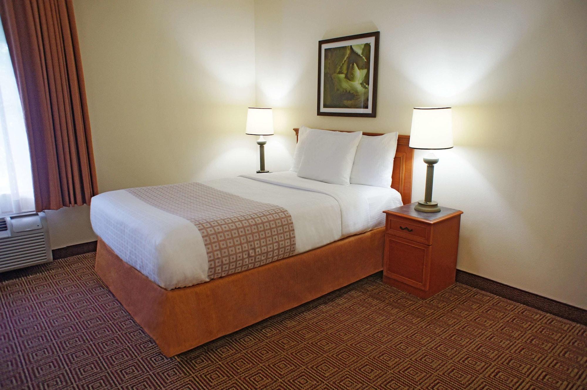 La Quinta Inn & Suites By Wyndham Sawgrass Sunrise Buitenkant foto