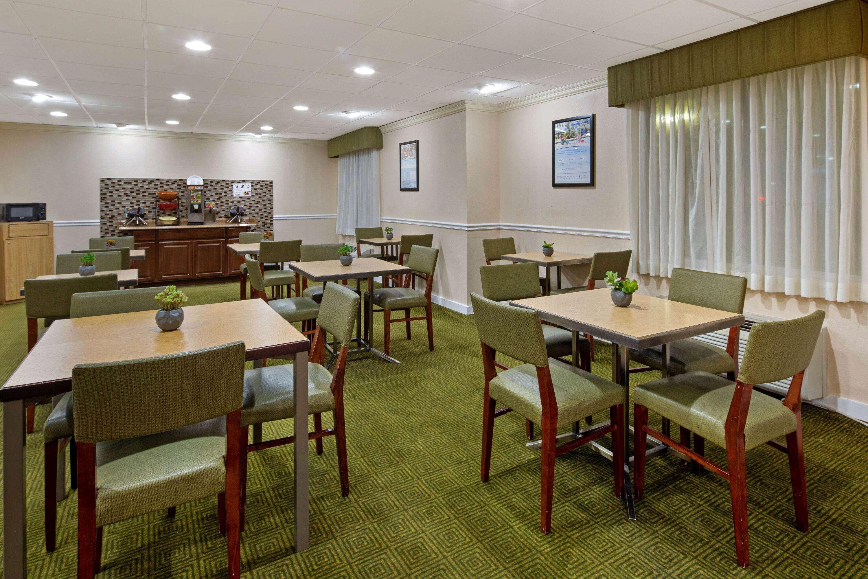La Quinta Inn & Suites By Wyndham Sawgrass Sunrise Buitenkant foto