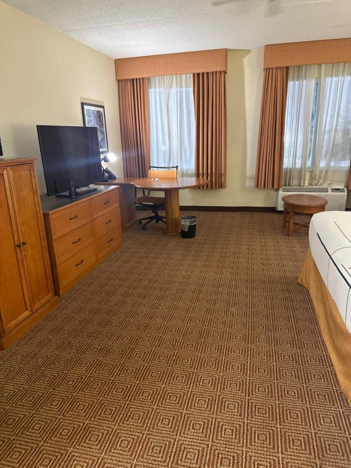 La Quinta Inn & Suites By Wyndham Sawgrass Sunrise Buitenkant foto
