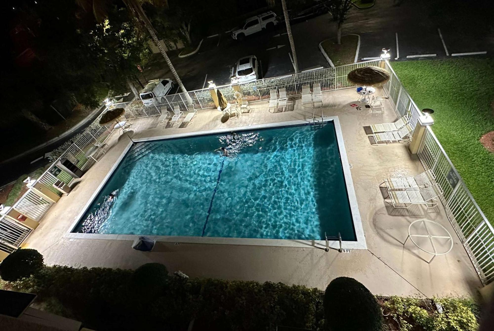 La Quinta Inn & Suites By Wyndham Sawgrass Sunrise Buitenkant foto